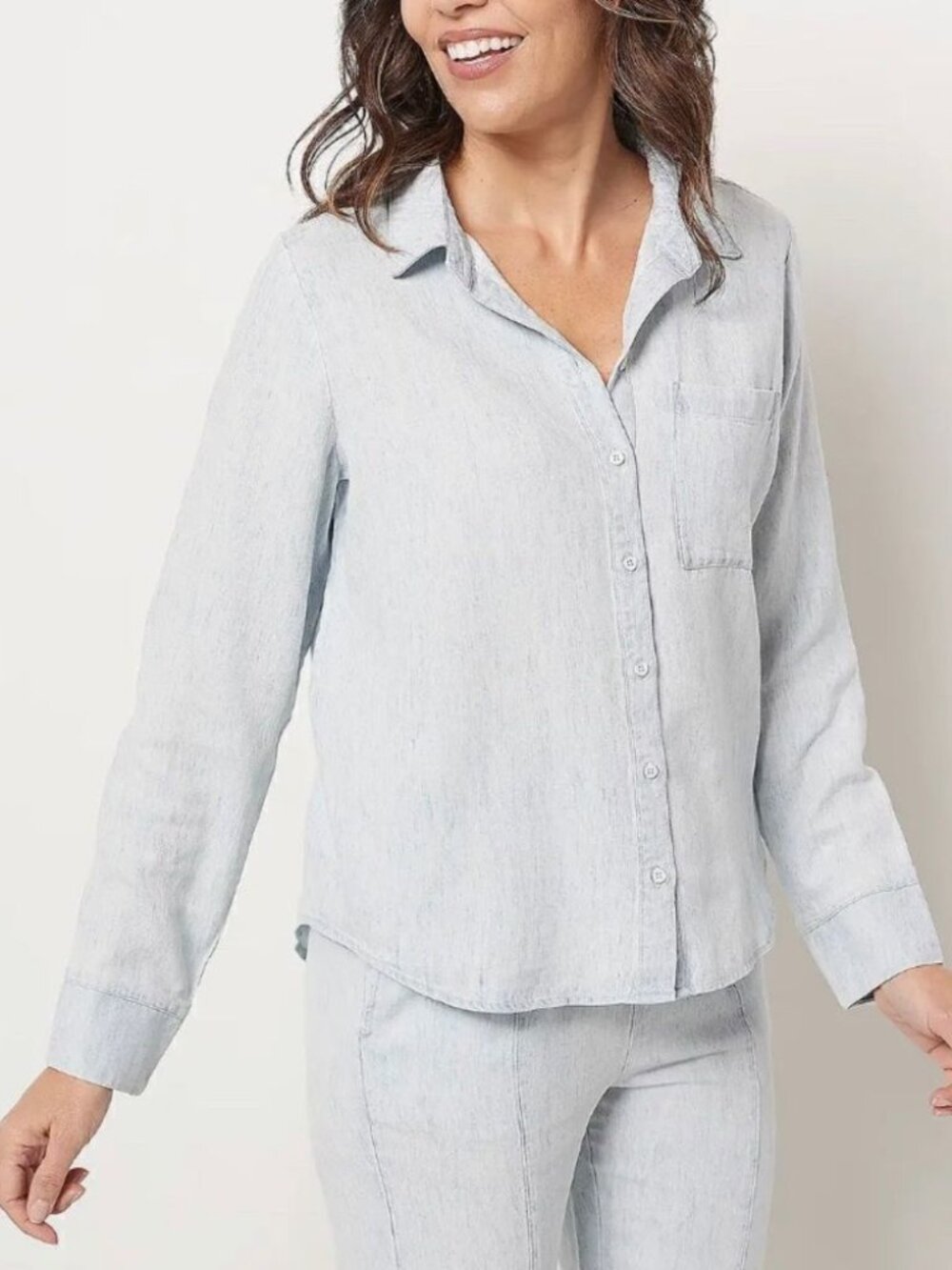 Side Stitch Soft Textured Tencel Pleated Back Shirt